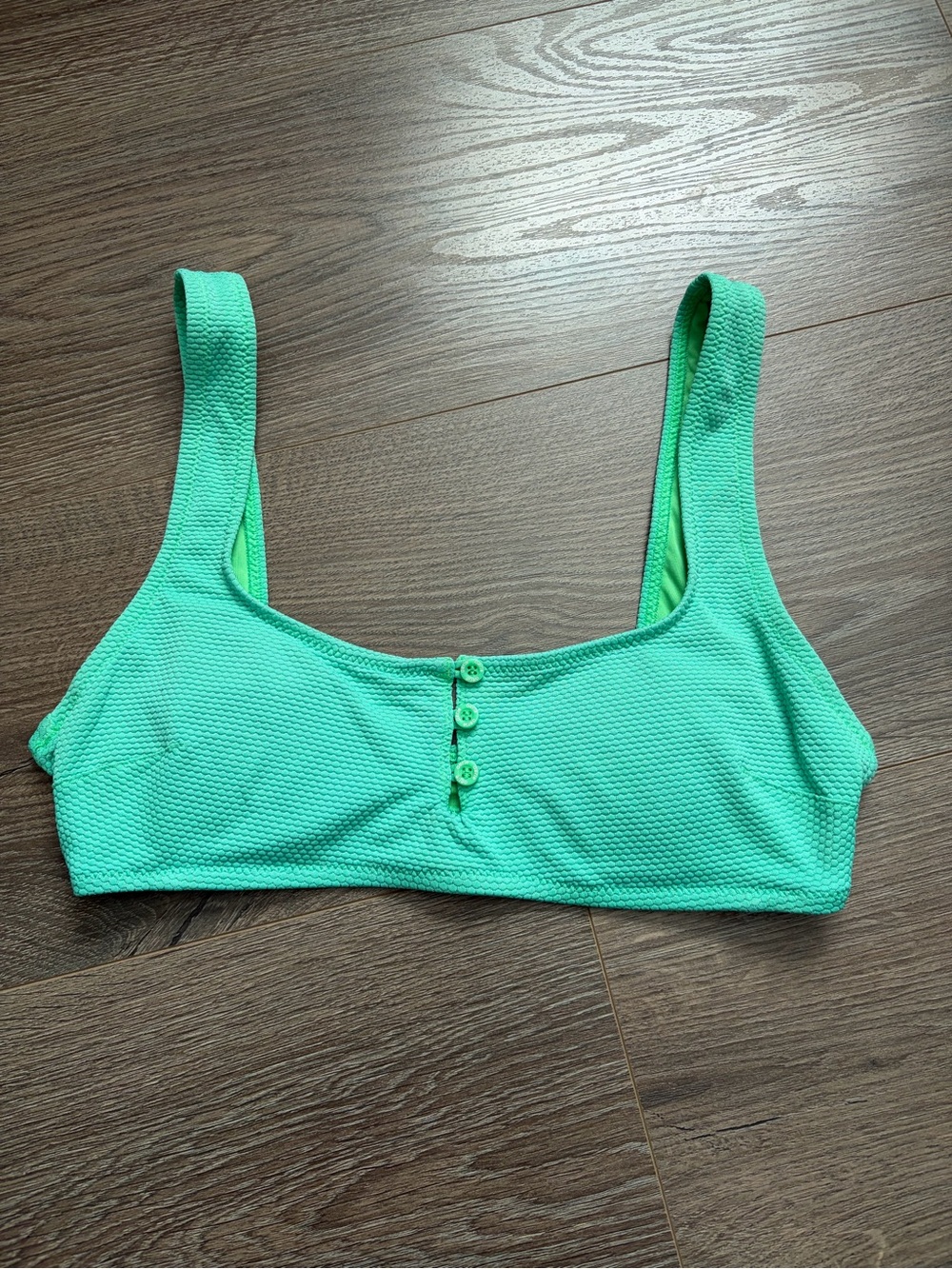 Aerie Green Textured Scoop Bikini Top Size Small Ribbed Button Detail